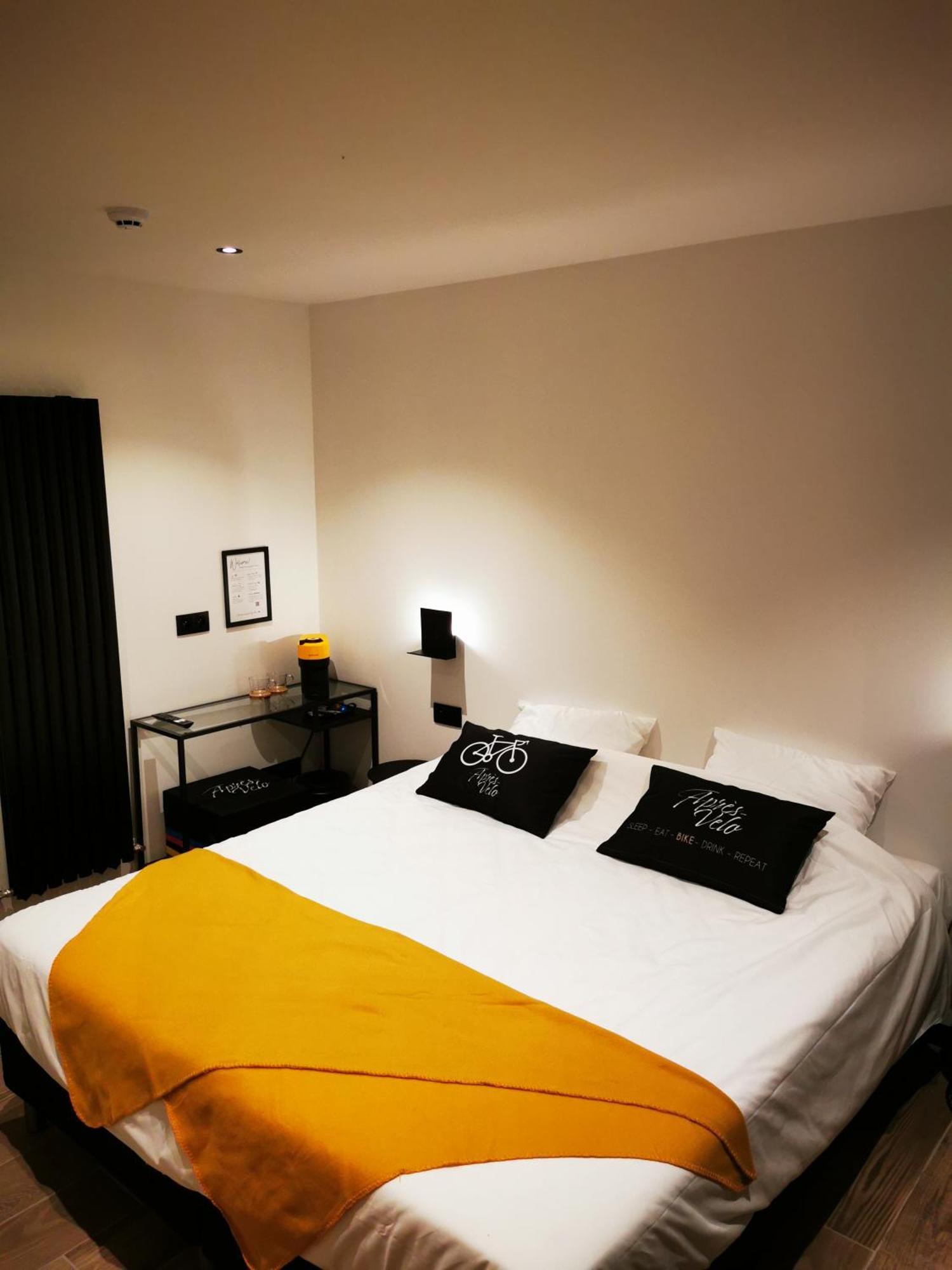 Apres-Velo Bed & Breakfast Brakel Bagian luar foto