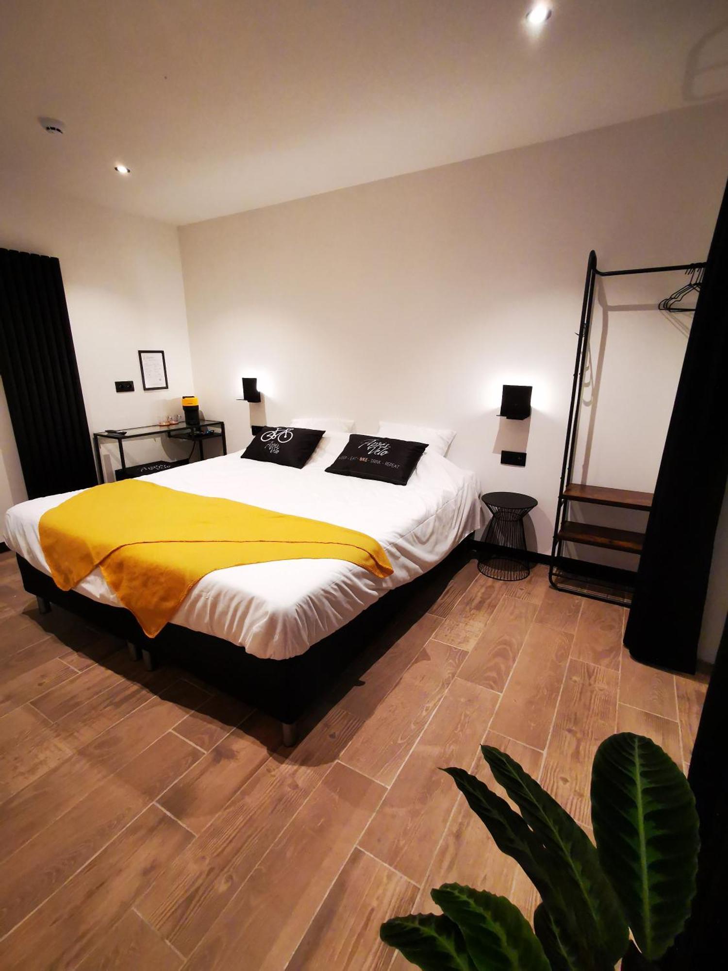 Apres-Velo Bed & Breakfast Brakel Bagian luar foto