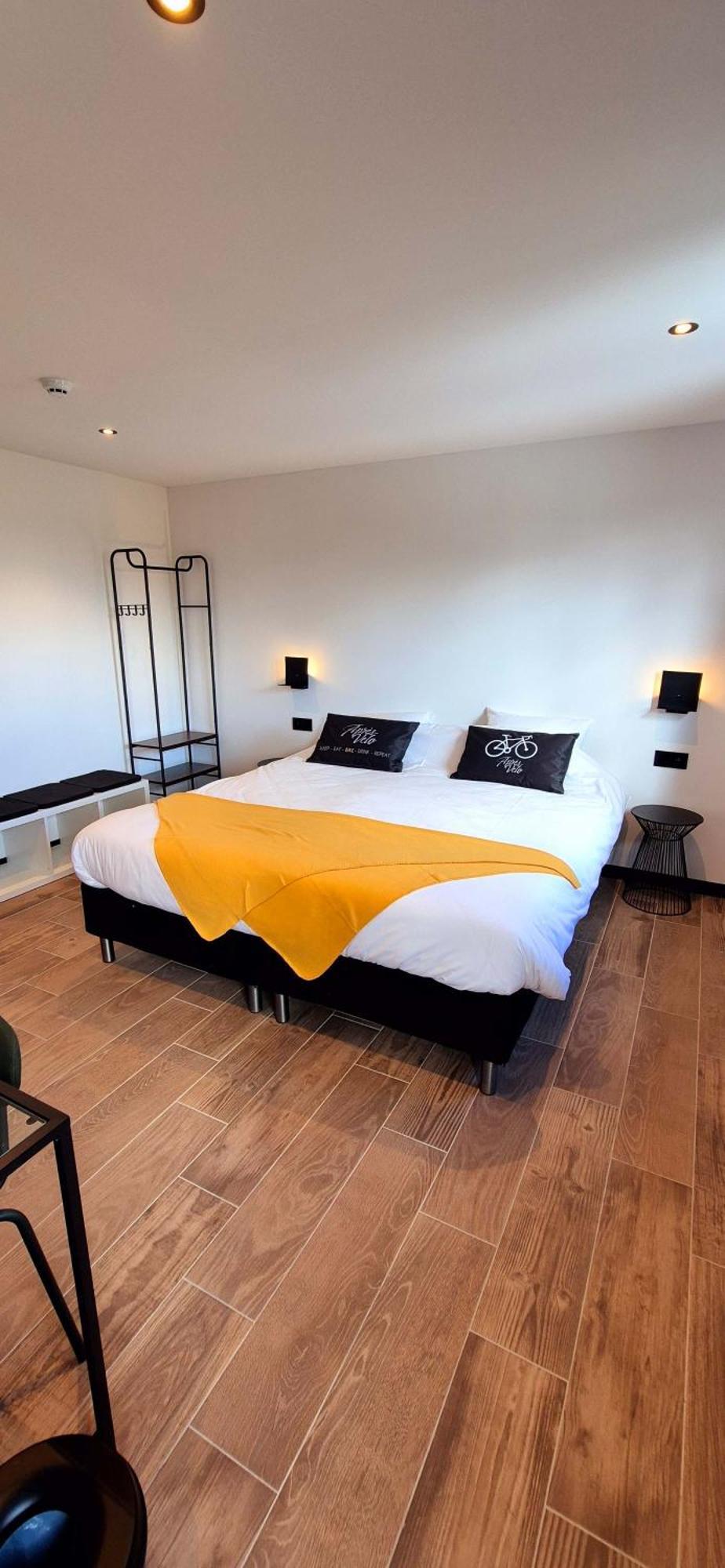 Apres-Velo Bed & Breakfast Brakel Bagian luar foto
